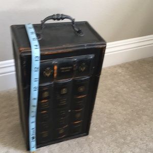 Bookcase box wine bottle holder